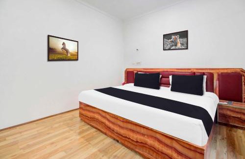 Rajbagh Hotel | Collection O Srinagar Jhelum Riverside