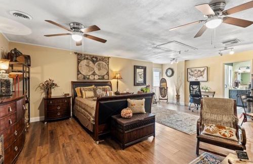 College Park Casa | College Park-Orlando 5Star Villa Oasis - Home Away From Home - QUIET Neighborhood-PRIVATE Botanical Courtyard - mins from EOLA,DT, Winter Park - Free Parking & EV Plug In
