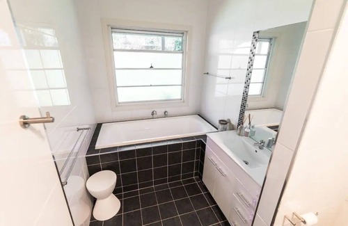Mollymook Casa | Collers Coastal Charm