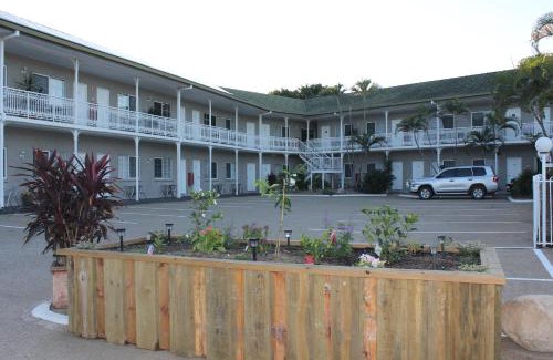 Mundingburra Hotel | Colonial Rose Motel