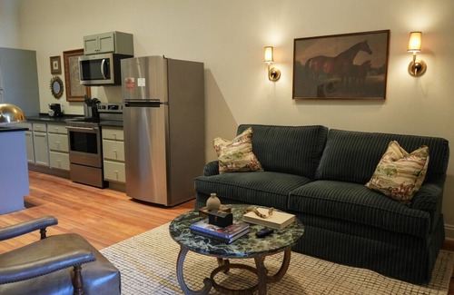 Demopolis Apartamento | Colony -The Flats Demopolis