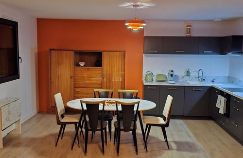 Nozay Apartamento | Colorama retro travel and pop culture in Nozay 68m2