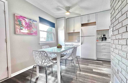 Madison Heights Casa | Colorful Retreat, w/ Firepit and 2 TV's. By Royal Oak!