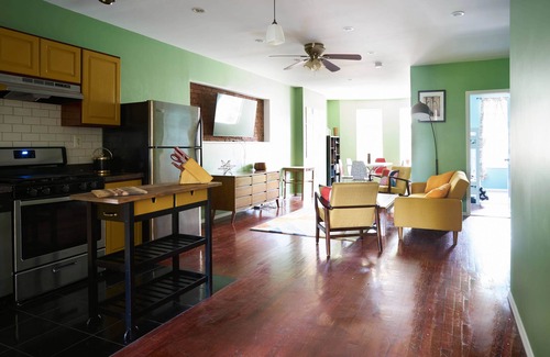 Bushwick Apartamento | Colorful Sunny family friendly Apartment