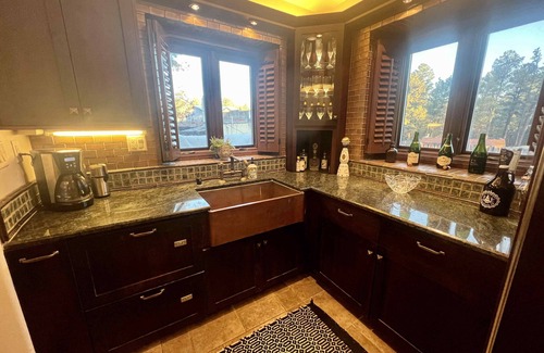 Ruidoso Casa | Colorful & Unique Ruidoso Home in Midtown