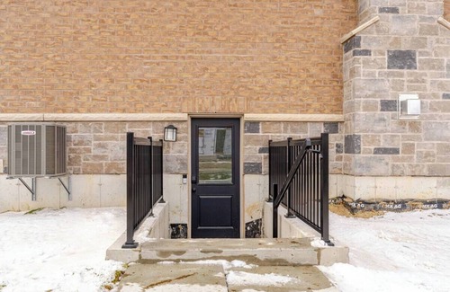Port Hope Apartamento | Colour Cove Retreat | A Cozy Modern Haven for Every Season of Relaxation!