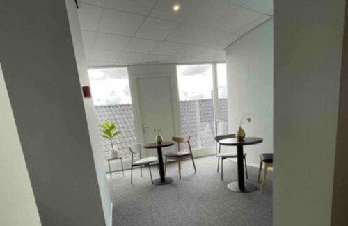 Raamsdonksveer Apartamento | Habitaciones combinadas, 12 camas, cocina y aparcamiento gratuito