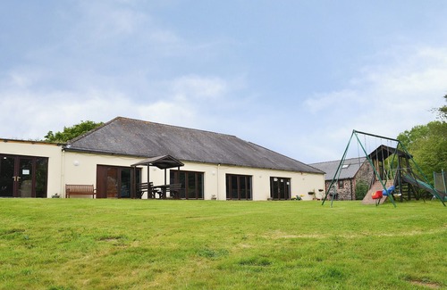 Saint Ann's Chapel Cabaña | 2 bedroom accommodation in Dunterton, near Tavistock