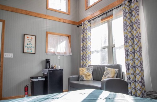 Saluda Cabina | Come Create Memories w/ Fun-filled Adventures at this Paradise! Pet-Friendly