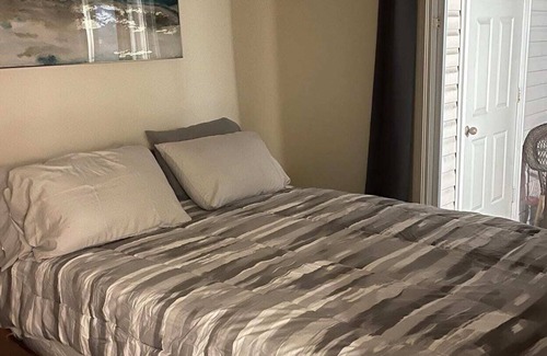 Drayton Plains Casa | Come Escape In this Cozy Luxury Townhouse
