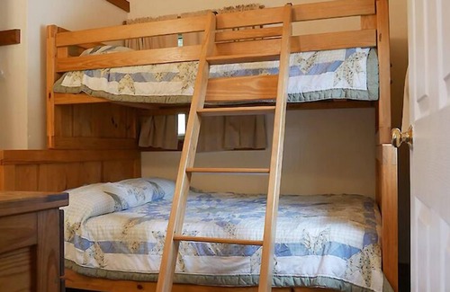 Weare Complejo | Come stay at our four season resort!