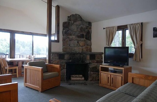 Weare Complejo | Come stay at our four season resort!