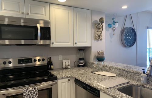 Southend Condominio | Come to the Beach! Stunning ocean front property