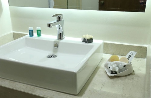 Tlaxcala Hotel | Confortable habitación con cama King Size en corazón del centro de Tlaxcala