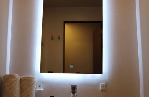 Tlaxcala Hotel | Confortable habitación con cama King Size en corazón del centro de Tlaxcala