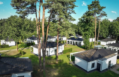 Zutendaal Casa | Comfort 12-person bungalow in the holiday park Landal Mooi Zutendaal