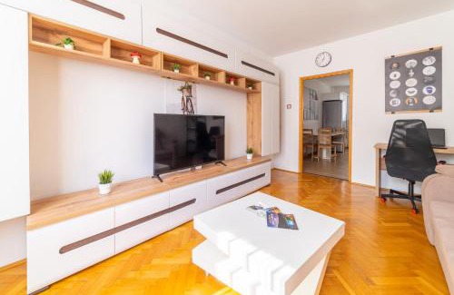 Hamor Apartamento | Comfort 14- Stylish retreat for travelers and business guests