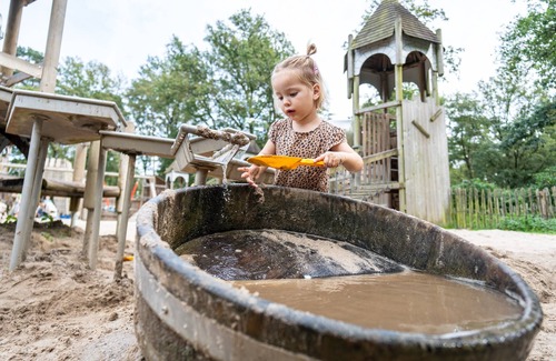 Municipality of Beesel Casa | Comfort 4-person bungalow in the holiday park Landal De Lommerbergen