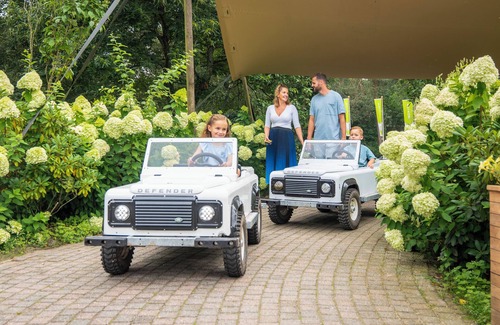 Eerbeek Casa | Comfort 6-person dog bungalow in the holiday park Landal Coldenhove