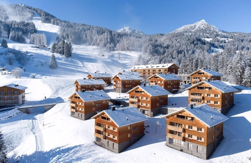 Buerserberg Apartamento | Comfort 8-person apartment in the holiday park Landal Brandnertal