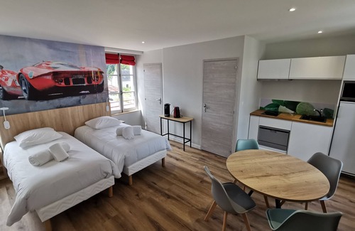 Malicorne-sur-Sarthe Apartamento | Appt Confort 2 pers-Apartamento-Baño con ducha-Clásico-Vista a la Ciudad