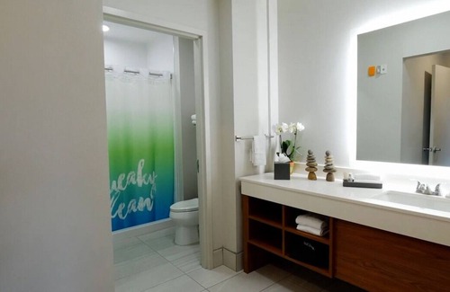 Circleville Complejo | Comfort and Convenience! Free Parking, 2 Onsite Pools, Near French Quarter