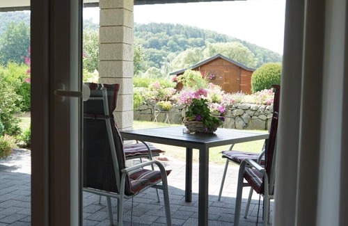 Oberstadtfeld Casa | **** Apartamento confort Pequeño Kylltal en Oberstadtfeld / Eifel, terraza sur de 30 metros cuadrados