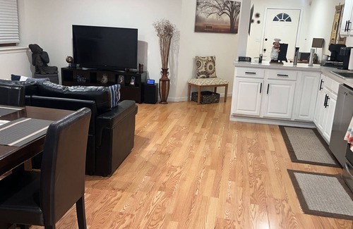 Ironbound District Apartamento | Comfort apartment near Newark Airport with fitness room and AC in the ironbound.