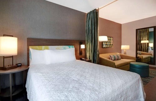 Downtown Tucson Hotel | Comfort Awaits! Swimming Pool, Kitchen, Free Breakfast, Fitness Center