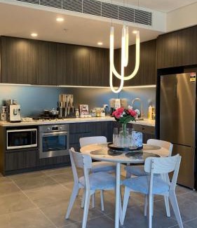 Homebush Apartamento | Comfort Bunker Luxe Apartment - 2B2B - 5min ACCOR