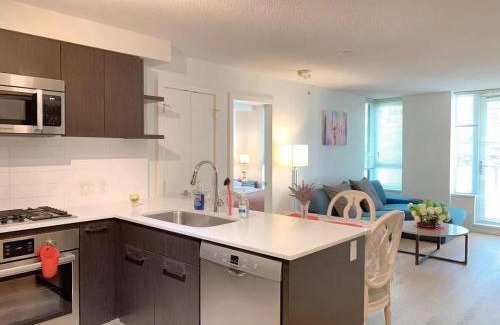 Richmond City Centre Apartamento | Comfort in Richmond center 2bedr & good location