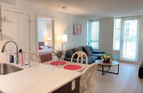 Richmond City Centre Apartamento | Comfort in Richmond center 2bedr & good location