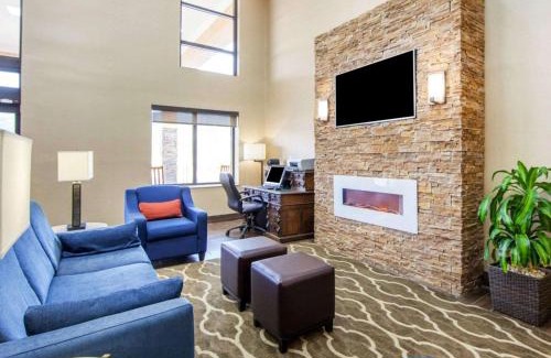 Pioneer Hotel | Comfort Inn at Royal Blue