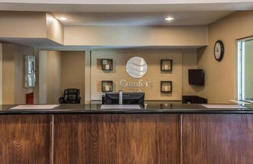 Rostraver Hotel | Comfort Inn Belle Vernon