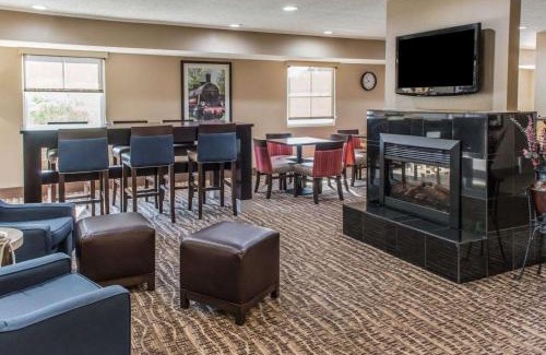 Rostraver Hotel | Comfort Inn Belle Vernon