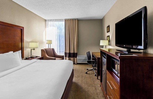 Mars Hotel | Comfort Inn Cranberry Township