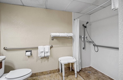 Mars Hotel | Comfort Inn Cranberry Township