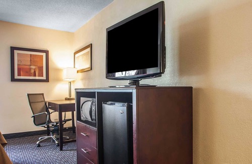 Trevose Hotel | Comfort Inn Feasterville - Trevose