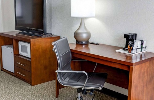 Kearney Hotel | Comfort Inn Kearney - Liberty