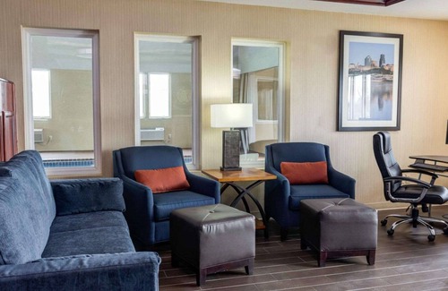Kearney Hotel | Comfort Inn Kearney - Liberty