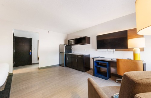 Mayfield Heights Hotel | Comfort Inn Mayfield Heights Cleveland East