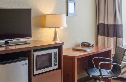 Mayfield Heights Hotel | Comfort Inn Mayfield Heights Cleveland East