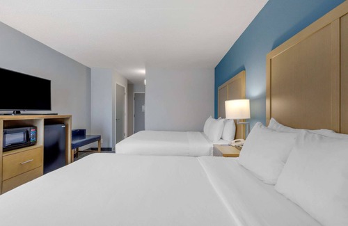 Alexandria Hotel | Comfort Inn & Suites Alexandria West