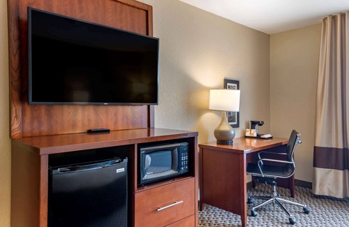 Blue Ridge Hotel | Comfort Inn & Suites Blue Ridge