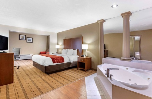 Cedar Rapids Hotel | Comfort Inn & Suites Cedar Rapids North - Collins Road