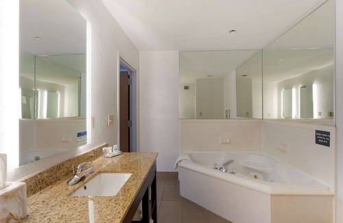 Hot Springs Hotel | Comfort Inn & Suites Hot Springs Midtown