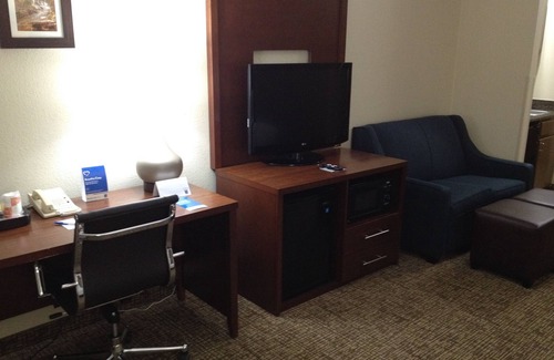 Junction City Hotel | Comfort Inn & Suites Junction City - near Fort Riley