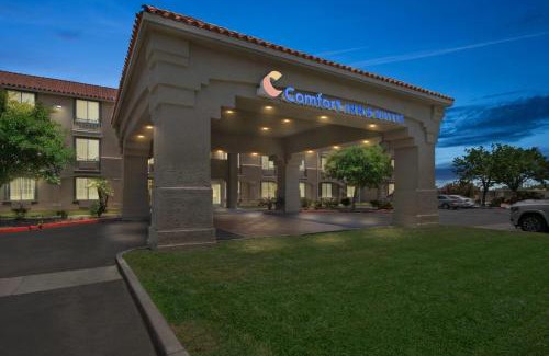 Lancaster Hotel | Comfort Inn & Suites Lancaster Antelope Valley