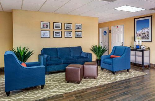 North Hollywood Hotel | Comfort Inn & Suites Near Universal - N Hollywood - Burbank