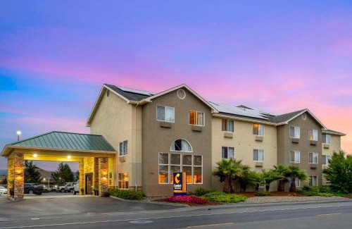 Fortuna Hotel | Comfort Inn & Suites Redwood Country